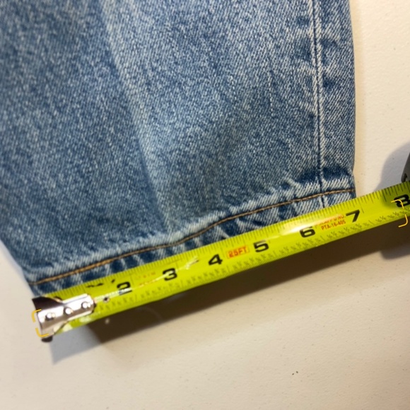 Levi’s 550 Relaxed High Rise Tapered Leg Mom Jeans Light Wash Size 16 Vintage - Picture 15 of 16